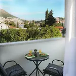 Cosmo دوبروفينك